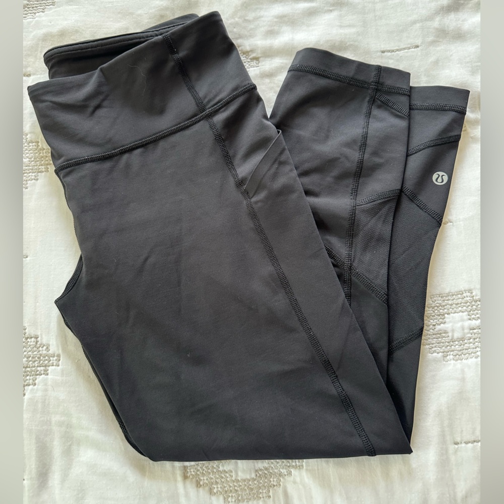 Lululemon Black Cropped Leggings, sz 8